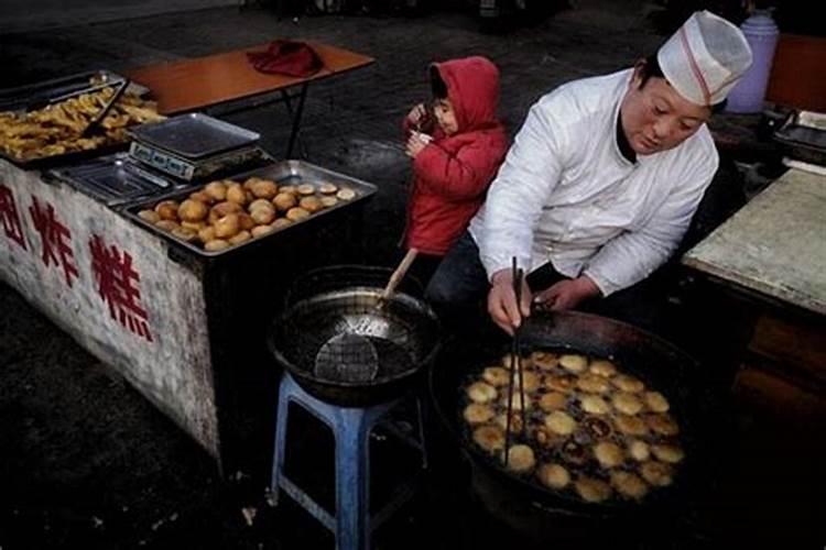 梦到吃炸油糕是什么意思