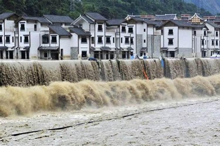 梦见涨洪水但没危险