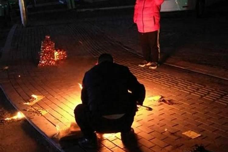 寒衣节怎么在路边烧纸祭奠