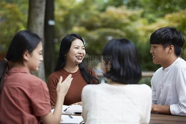 梦见好几个同学