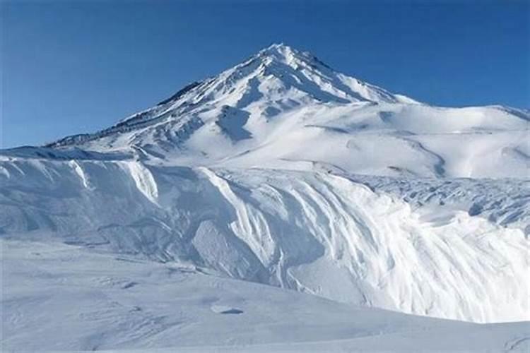 梦见雪山是什么意思