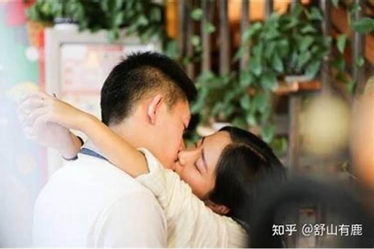 水瓶男为什么婚内出轨