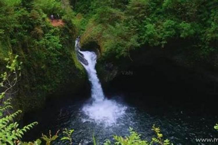 梦见水流