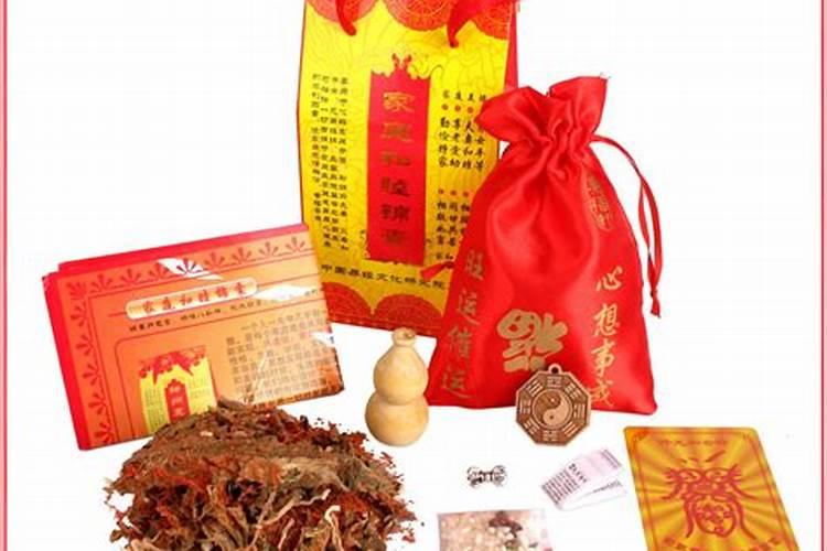 属虎的人适合佩戴什么黄金挂饰饰品