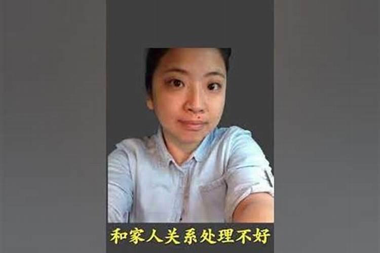 梦见和异性手牵手什么意思