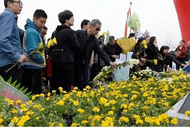 梦见自己村子的人死了什么预兆解梦呢