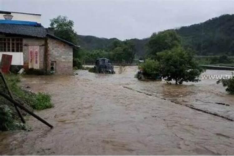 孕妇梦到下雨涨水是生儿子还是女儿