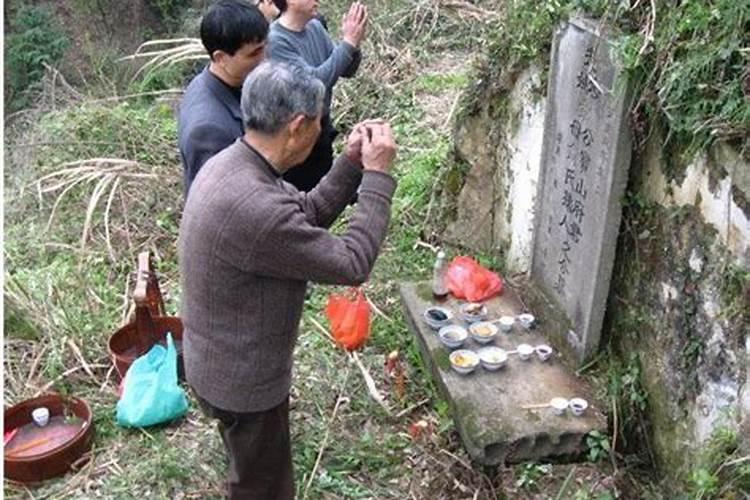 清明祭拜修坟好吗