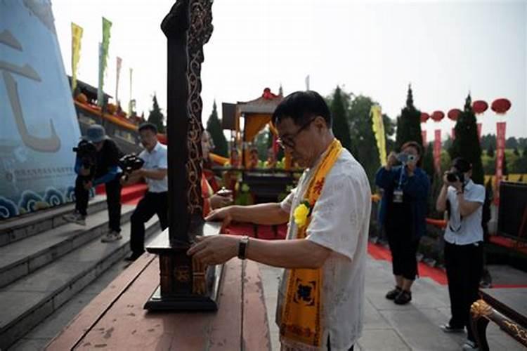 中元节回乡祭祖