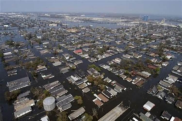 梦见水淹没道路啥意思