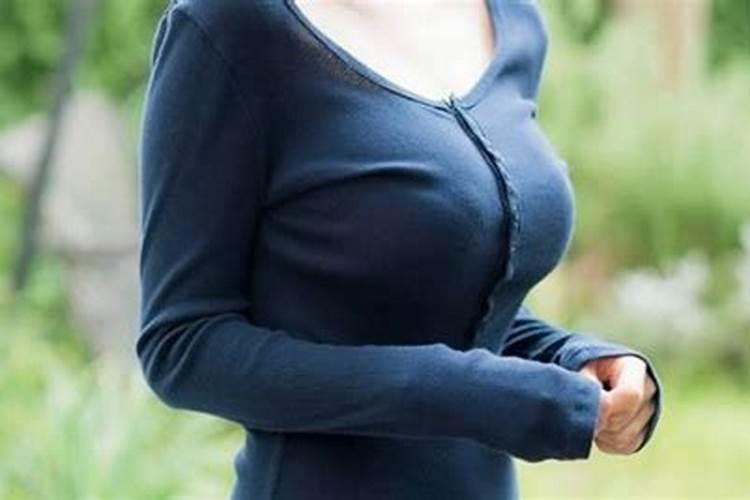 女性梦见女性乳房