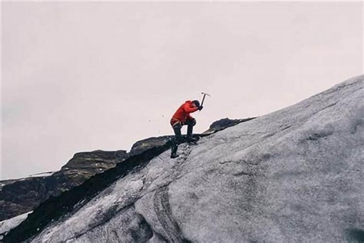 梦见登山游玩是什么意思啊